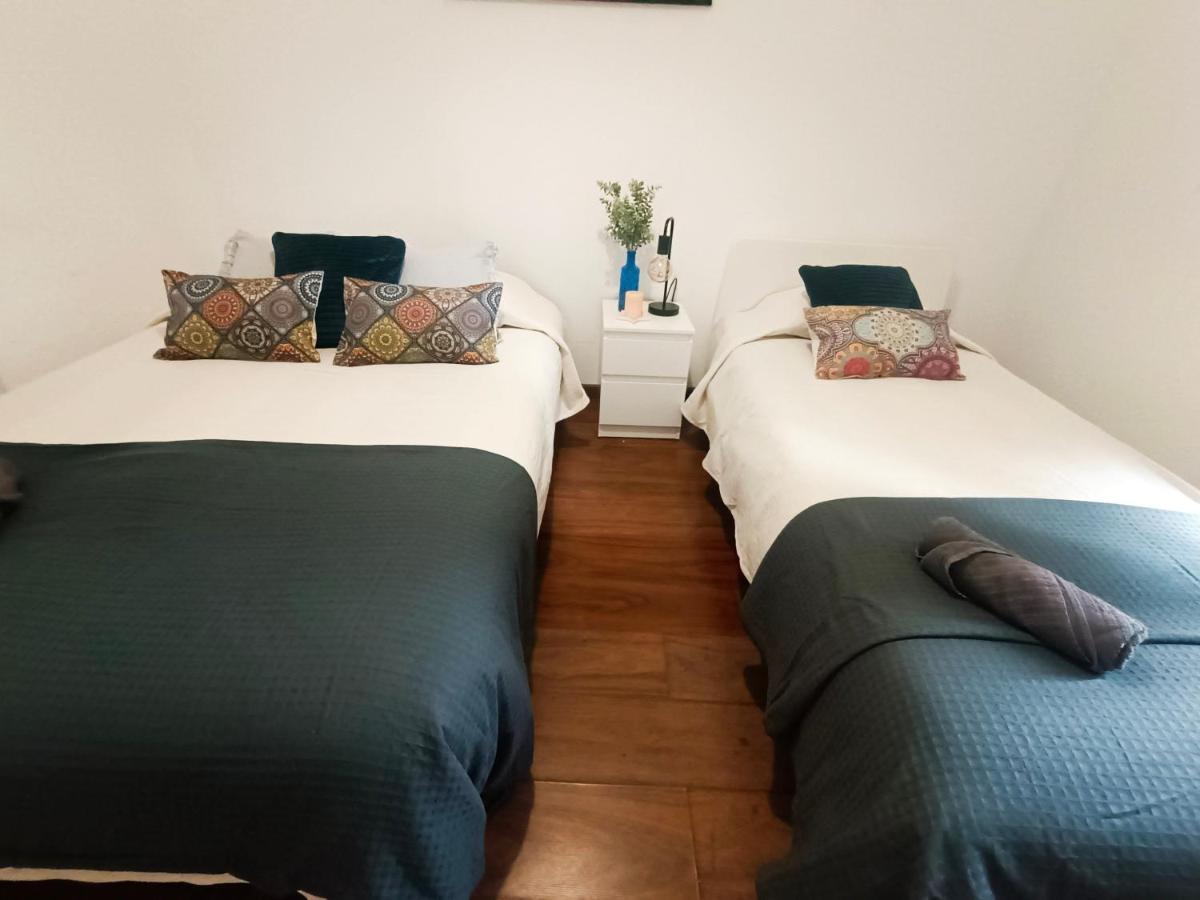 Auberge de jeunesse By Plaza Real Budget