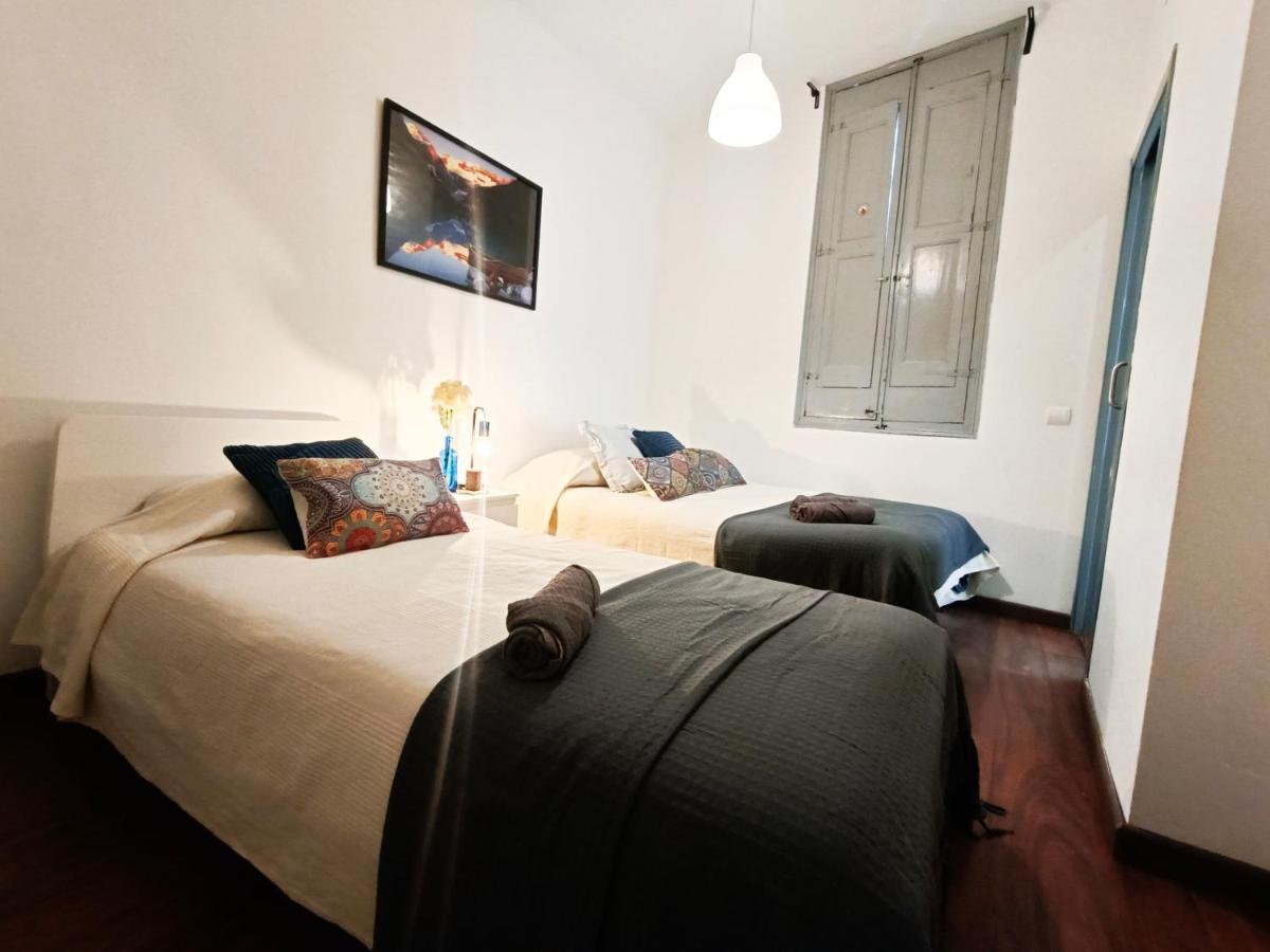 Auberge de jeunesse By Plaza Real Budget *